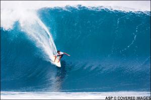 Shinpei Horiguchi (Japan) zieht in eine der besten Barrels das Tages