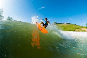 Future_surfing_star_at_Wavegarden 2